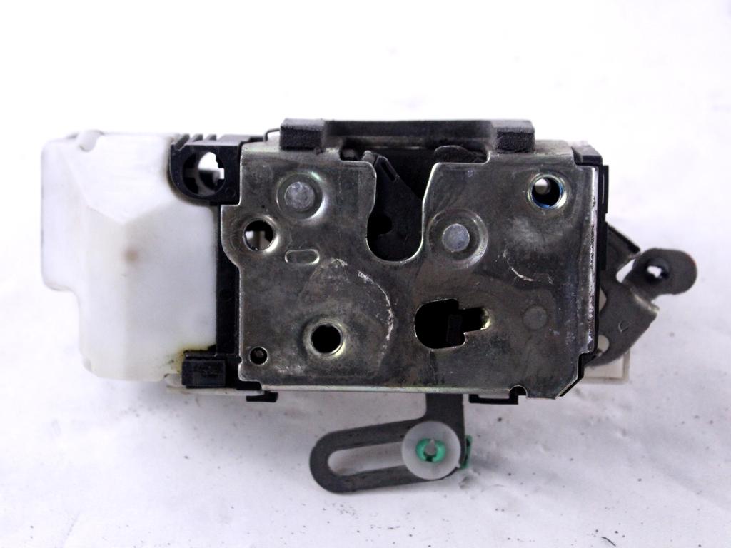 CENTRALNI ZAKLEP SPREDNJIH VRAT  OEM N. 46536061 ORIGINAL REZERVNI DEL FIAT PUNTO 188 MK2 R (2003 - 2011) BENZINA LETNIK 2006