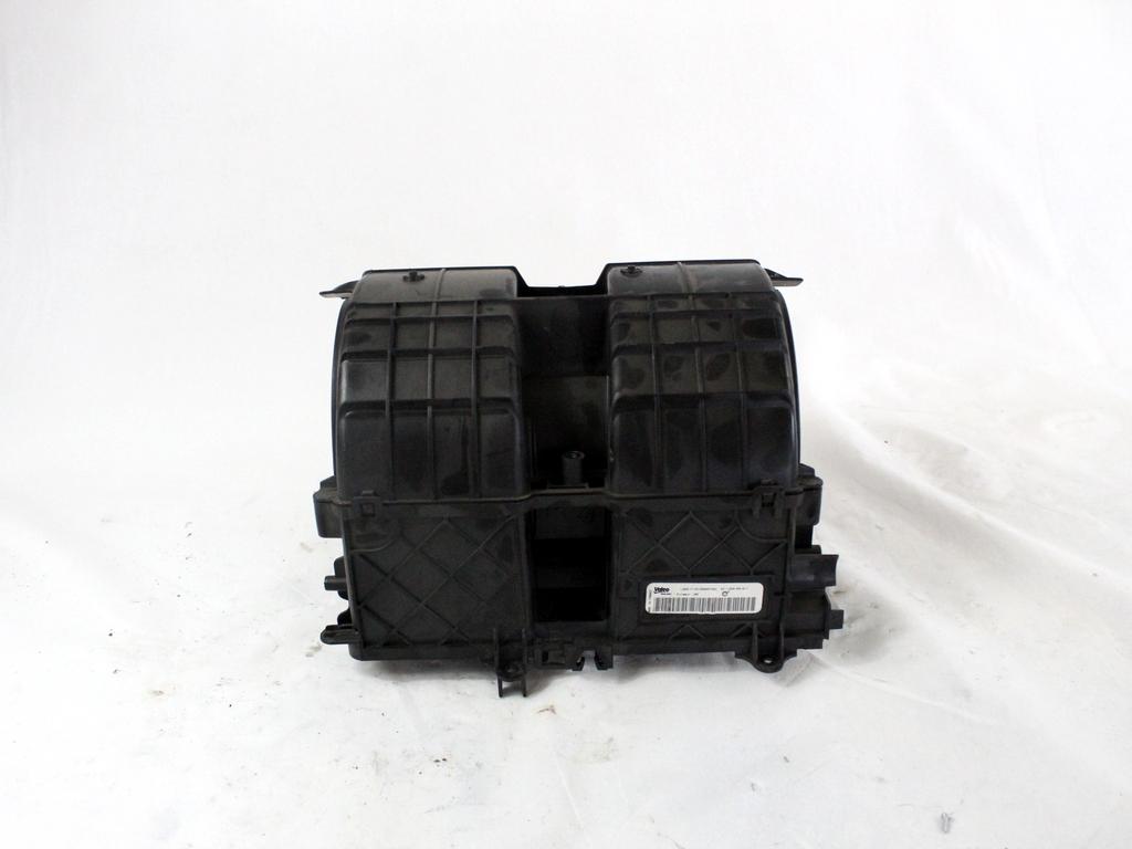 VENTILATOR  KABINE  OEM N. 272109961R ORIGINAL REZERVNI DEL RENAULT SCENIC XMOD / SCENIC JZ0/1 MK3 (2009 - 2012) DIESEL LETNIK 2010