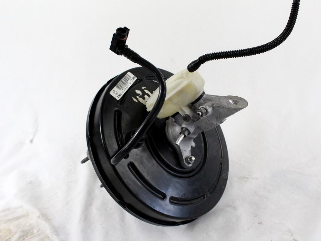 SERVO OJACEVALNIK ZAVOR S PUMPO OEM N. 472100005R ORIGINAL REZERVNI DEL RENAULT SCENIC XMOD / SCENIC JZ0/1 MK3 (2009 - 2012) DIESEL LETNIK 2010