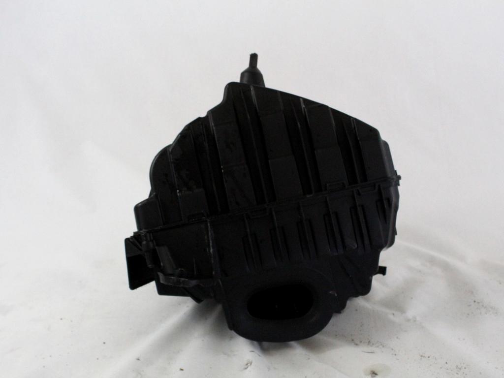 FILTAR ZRAKA OEM N. 8200947663 ORIGINAL REZERVNI DEL RENAULT SCENIC XMOD / SCENIC JZ0/1 MK3 (2009 - 2012) DIESEL LETNIK 2010