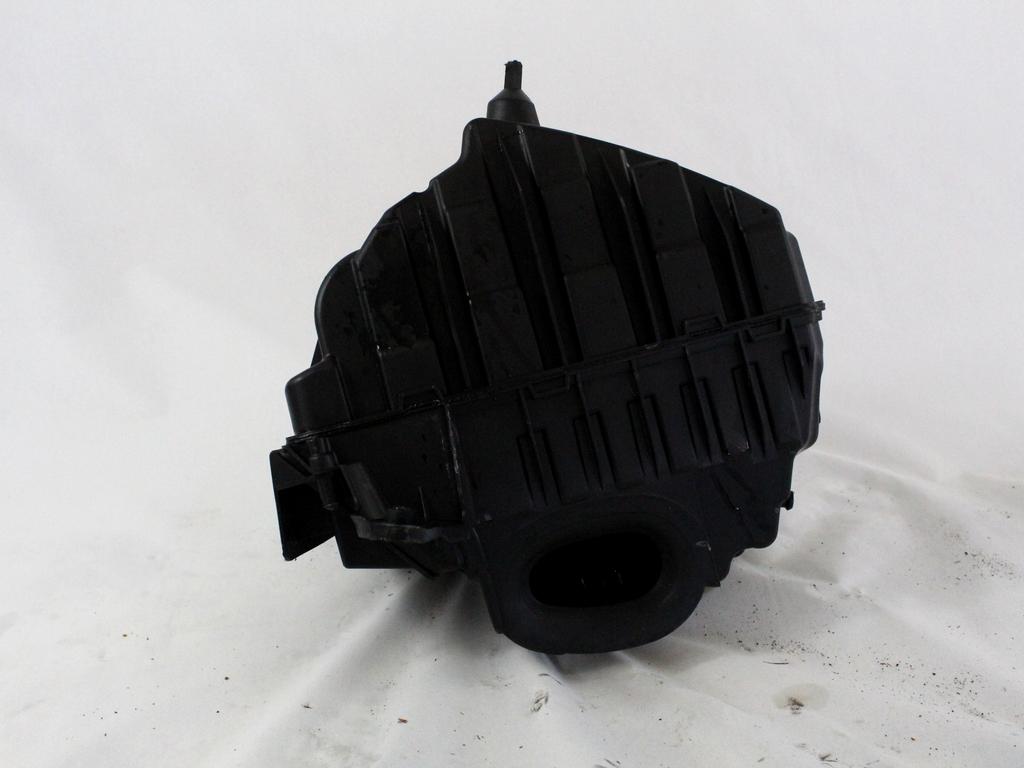 FILTAR ZRAKA OEM N. 8200947663 ORIGINAL REZERVNI DEL RENAULT SCENIC XMOD / SCENIC JZ0/1 MK3 (2009 - 2012) DIESEL LETNIK 2010