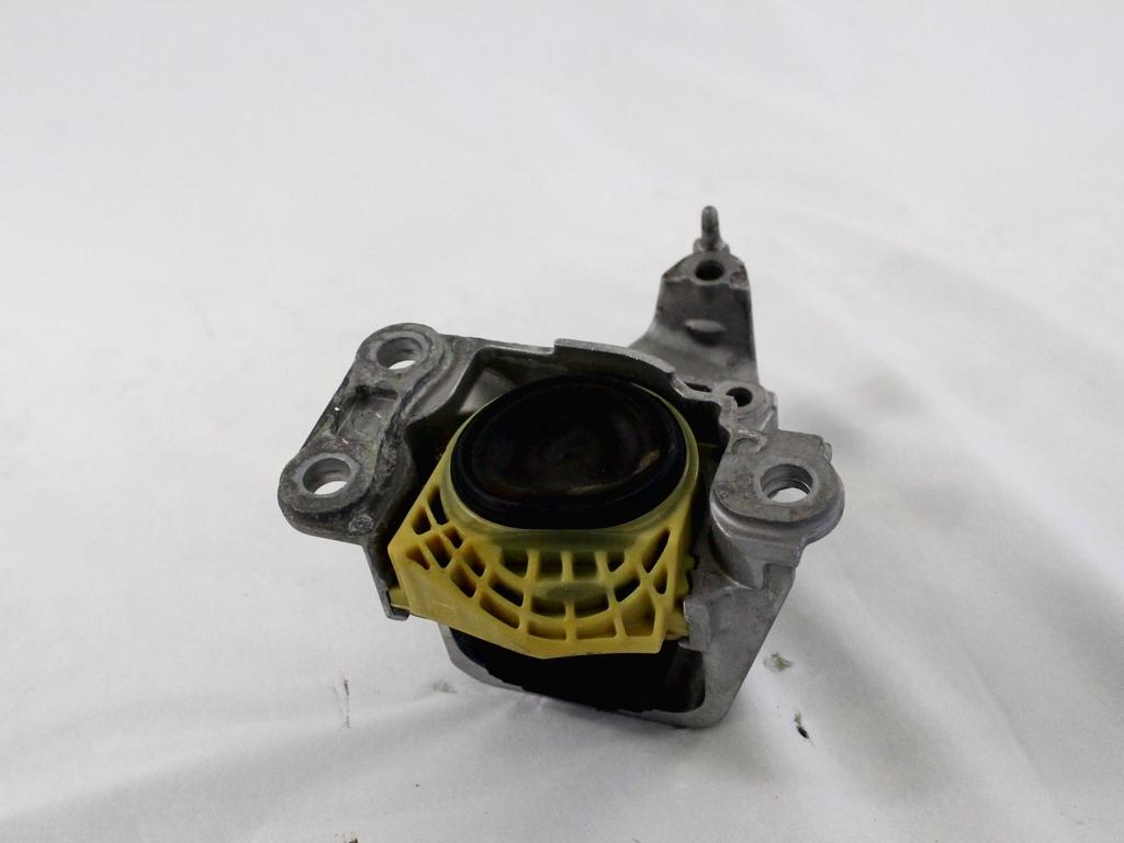 NOSILCI MOTORJA/DRUGO OEM N. 112100020R ORIGINAL REZERVNI DEL RENAULT SCENIC XMOD / SCENIC JZ0/1 MK3 (2009 - 2012) DIESEL LETNIK 2010