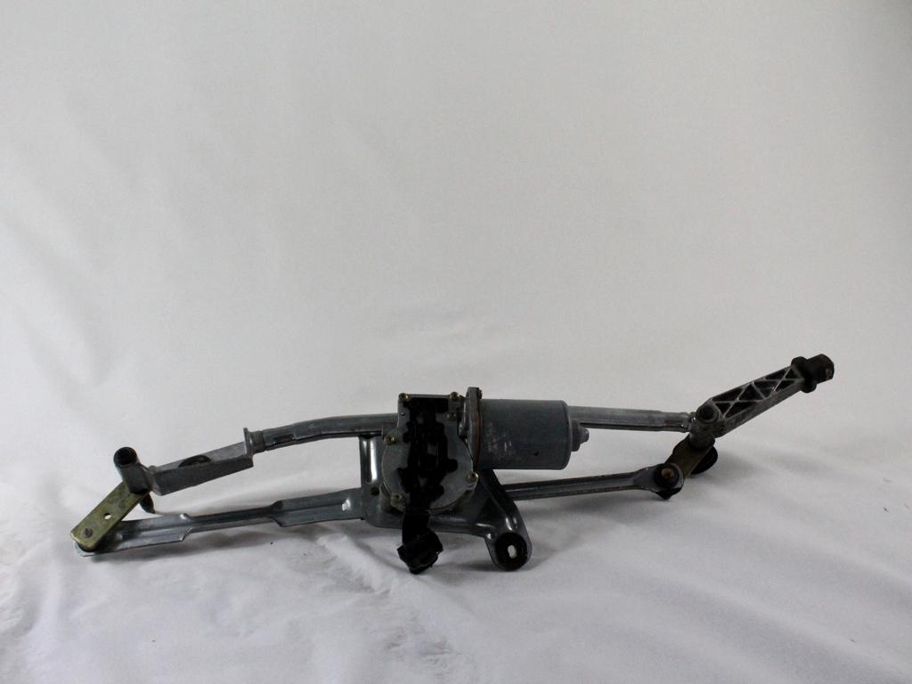 MOTORCEK PREDNJIH BRISALCEV OEM N. 8624239 ORIGINAL REZERVNI DEL VOLVO V70 MK2 285 (2000 - 2007) DIESEL LETNIK 2000