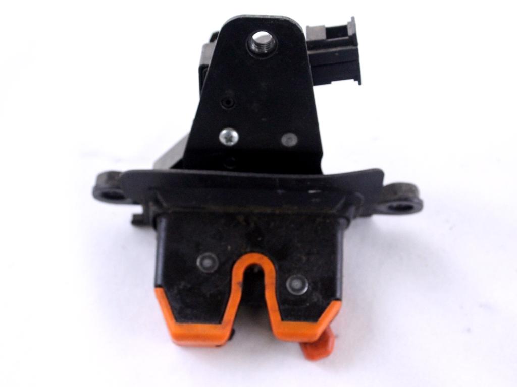 ZAKLEPANJE PRTLJA?NIH VRAT  OEM N. 6Y0827501J209 ORIGINAL REZERVNI DEL SKODA FABIA MK1 6Y2 BER/SW (2000 - 03/2007) BENZINA LETNIK 2001