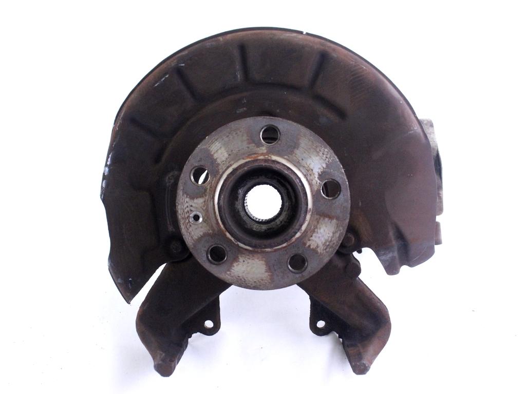 VRTLJIVI LEZAJ DESNO / PESTO KOLESA Z LEZAJEM SPREDAJ OEM N. 6Q0407256AC ORIGINAL REZERVNI DEL SKODA FABIA MK1 6Y2 BER/SW (2000 - 03/2007) BENZINA LETNIK 2001