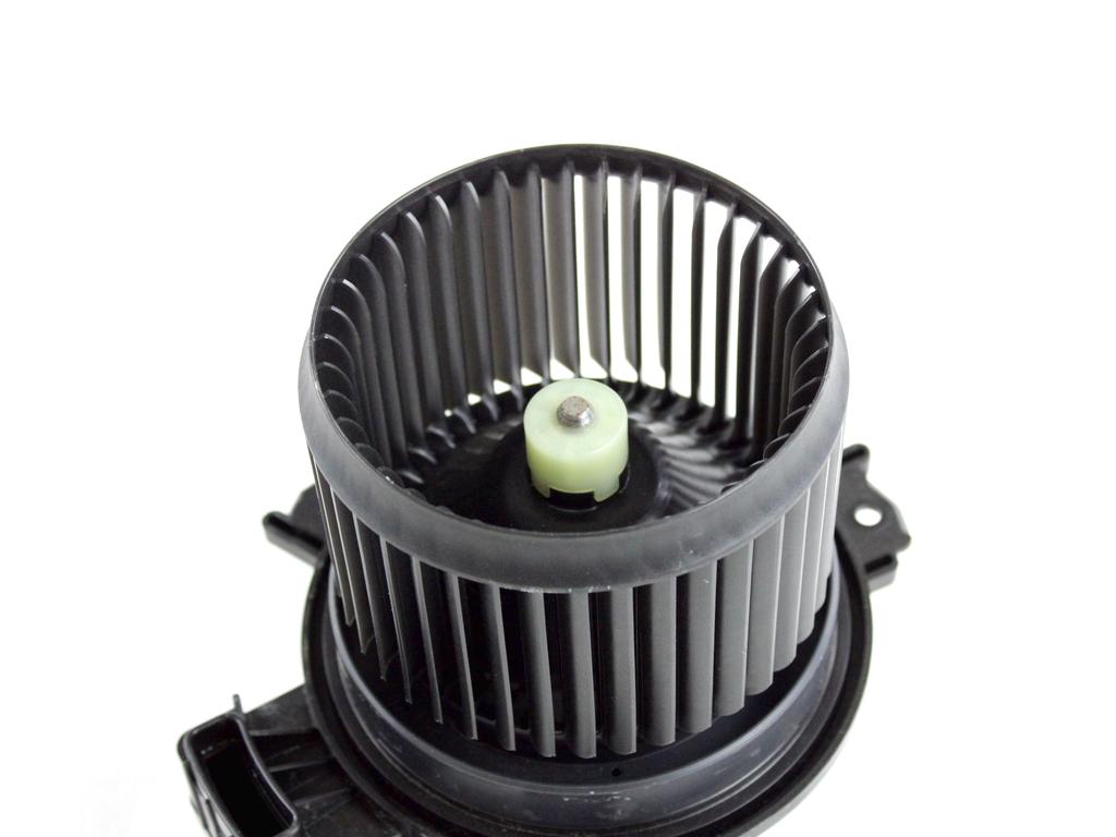 VENTILATOR  KABINE  OEM N. 7415062R00000 ORIGINAL REZERVNI DEL SUZUKI IGNIS MF MK3 R (DAL 2020)IBRIDO (ELETRICO-BENZINA) LETNIK 2022