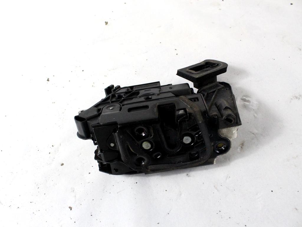 CENTRALNI ZAKLEP SPREDNJIH VRAT  OEM N. 5K1837016E ORIGINAL REZERVNI DEL VOLKSWAGEN GOLF VII 5G1 BQ1 BE1 BE2 BA5 BV5 MK7 (2012 - 2017)DIESEL LETNIK 2014