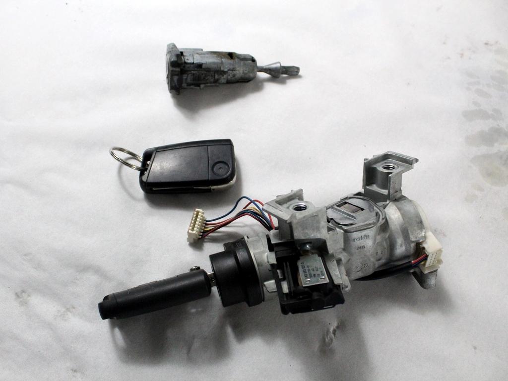 KOMPLET ODKLEPANJE IN VZIG  OEM N. 58945 KIT ACCENSIONE AVVIAMENTO ORIGINAL REZERVNI DEL VOLKSWAGEN GOLF VII 5G1 BQ1 BE1 BE2 BA5 BV5 MK7 (2012 - 2017)DIESEL LETNIK 2014