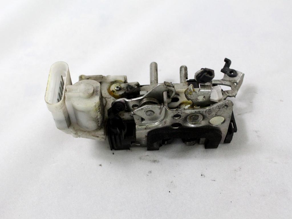 CENTRALNI ZAKLEP SPREDNJIH VRAT  OEM N. 51734601 ORIGINAL REZERVNI DEL FIAT MULTIPLA 186 R (2004 - 2010) BENZINA/METANO LETNIK 2007