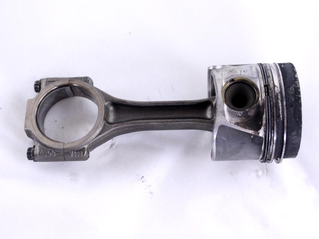 BAT ROCICNE GREDI/ OEM N. 038198401F ORIGINAL REZERVNI DEL AUDI A4 B8 8K2 BER/SW/CABRIO (2007 - 11/2015) DIESEL LETNIK 2009