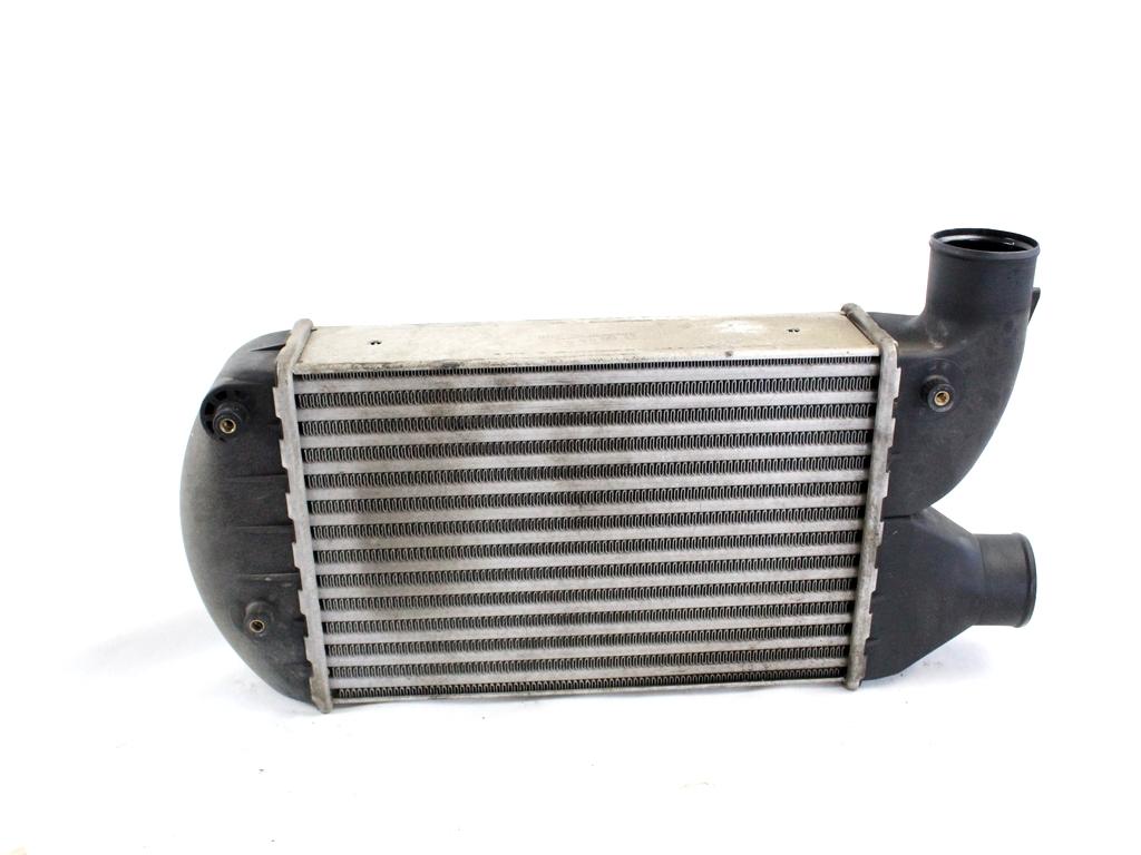 HLADILNIK INTERCOOLER OEM N. 46553325 ORIGINAL REZERVNI DEL FIAT BRAVA 182 (1995 - 2001) DIESEL LETNIK 2000