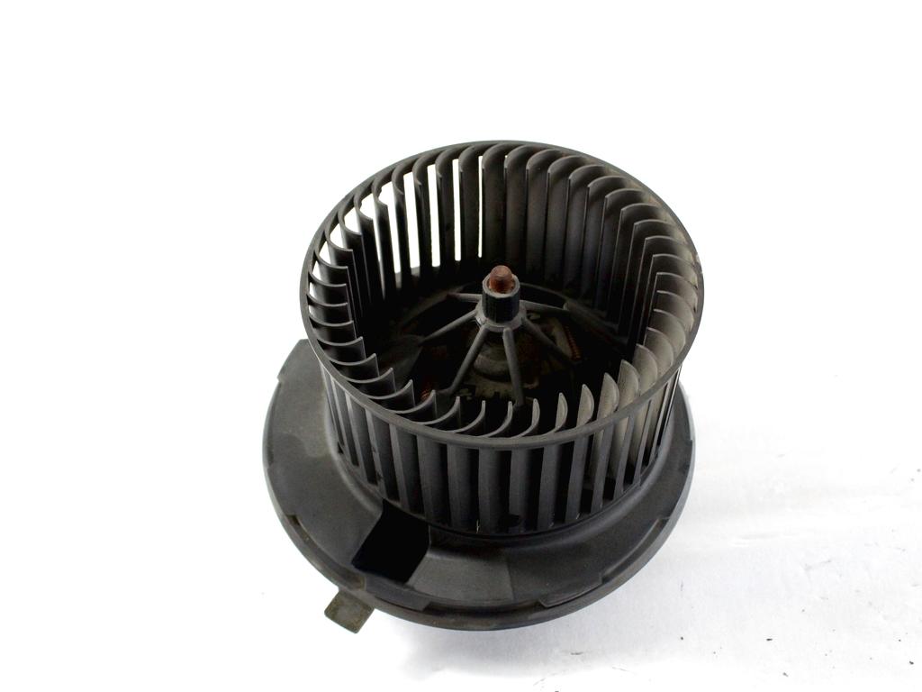 VENTILATOR  KABINE  OEM N. 1K1819015 ORIGINAL REZERVNI DEL VOLKSWAGEN GOLF V 1K1 1K5 MK5 BER/SW (02/2004-11/2008) DIESEL LETNIK 2005