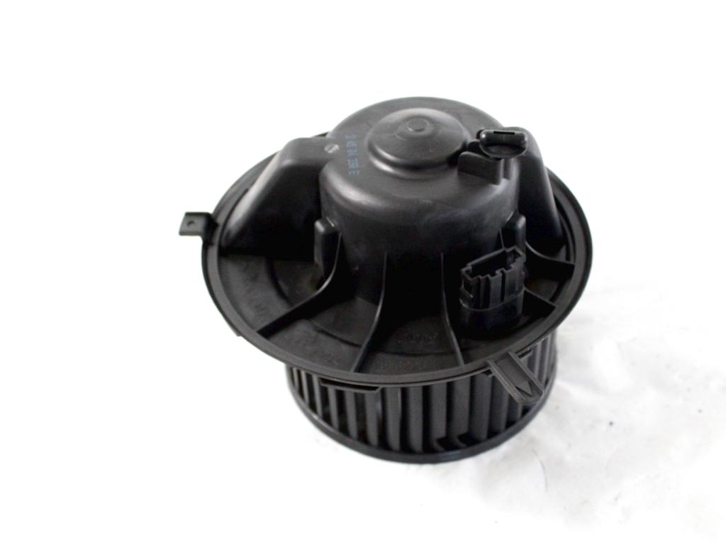 VENTILATOR  KABINE  OEM N. 1K1819015 ORIGINAL REZERVNI DEL VOLKSWAGEN GOLF V 1K1 1K5 MK5 BER/SW (02/2004-11/2008) DIESEL LETNIK 2005