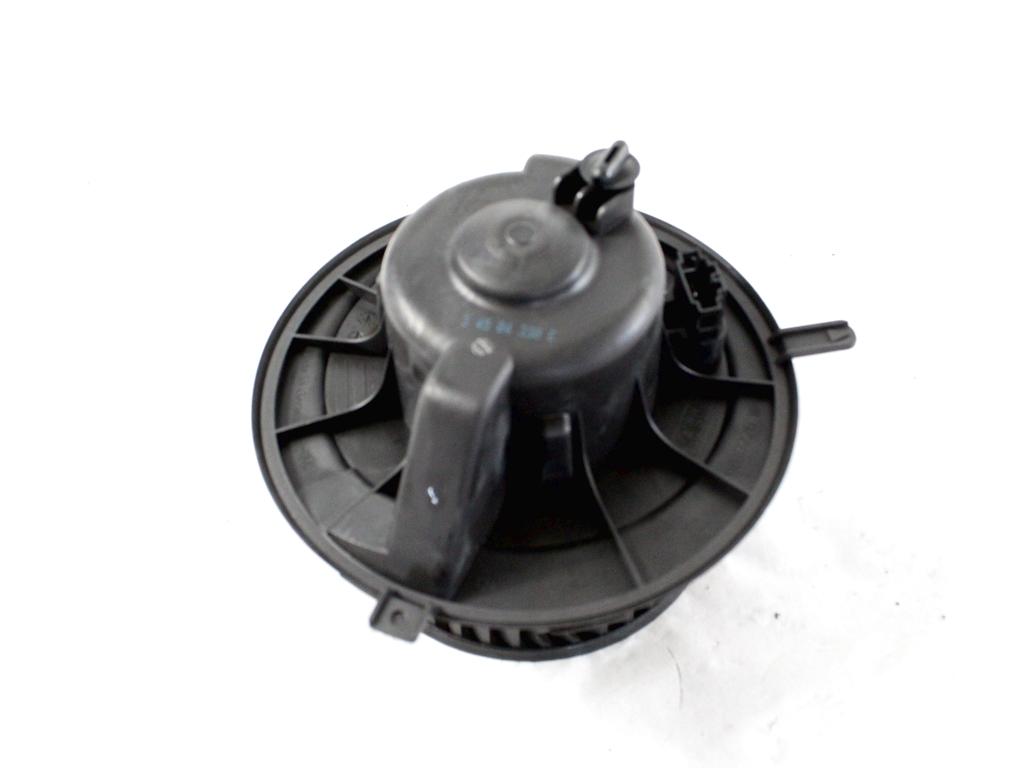 VENTILATOR  KABINE  OEM N. 1K1819015 ORIGINAL REZERVNI DEL VOLKSWAGEN GOLF V 1K1 1K5 MK5 BER/SW (02/2004-11/2008) DIESEL LETNIK 2005