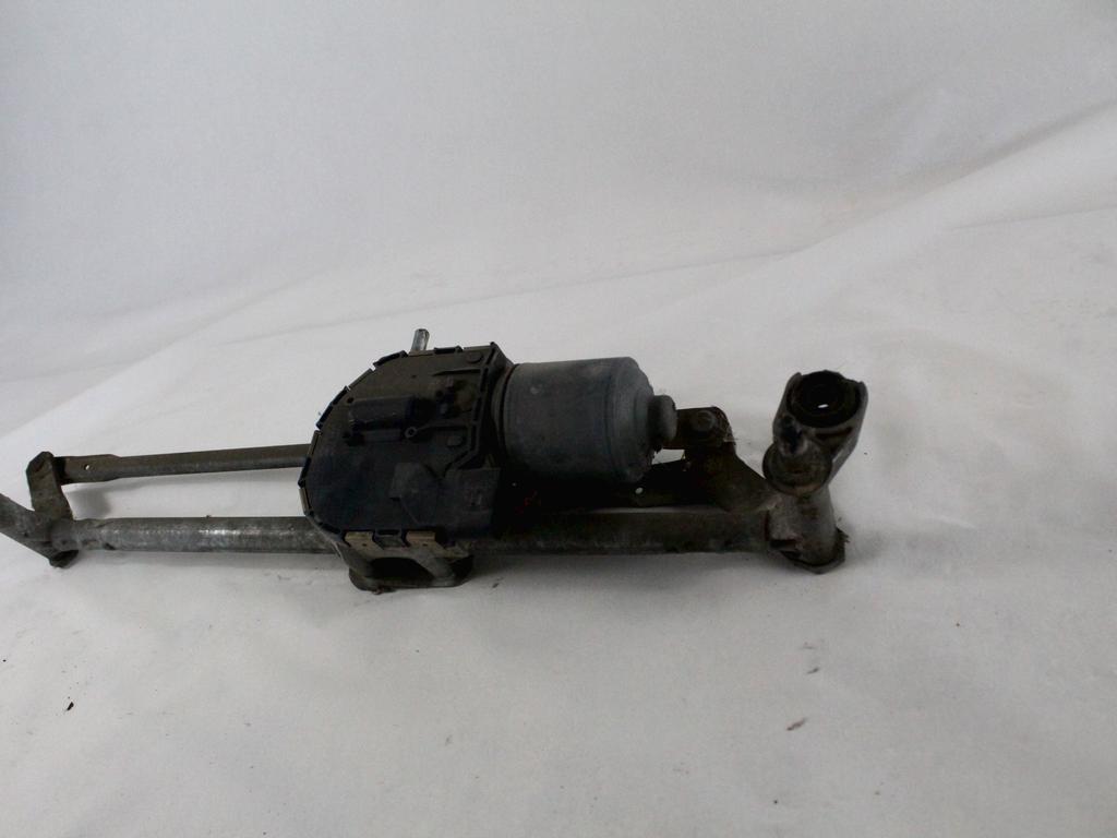 MOTORCEK PREDNJIH BRISALCEV OEM N. 1K1955119B ORIGINAL REZERVNI DEL VOLKSWAGEN GOLF V 1K1 1K5 MK5 BER/SW (02/2004-11/2008) DIESEL LETNIK 2005