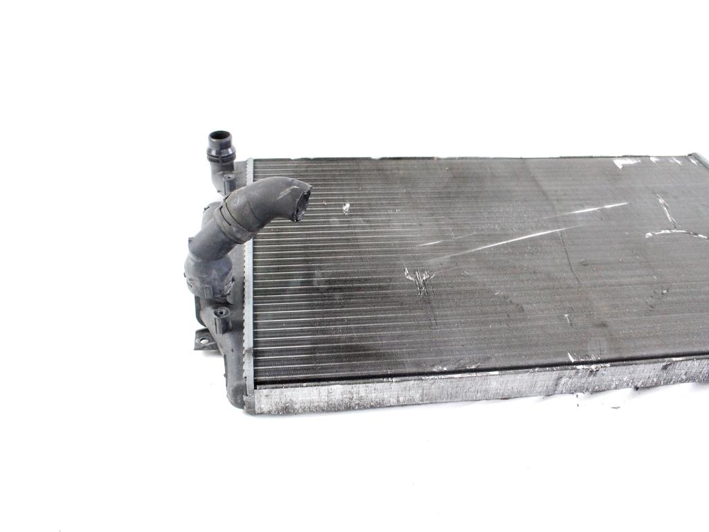 RADIATOR VODE OEM N. 1K0121253AA ORIGINAL REZERVNI DEL VOLKSWAGEN GOLF V 1K1 1K5 MK5 BER/SW (02/2004-11/2008) DIESEL LETNIK 2005