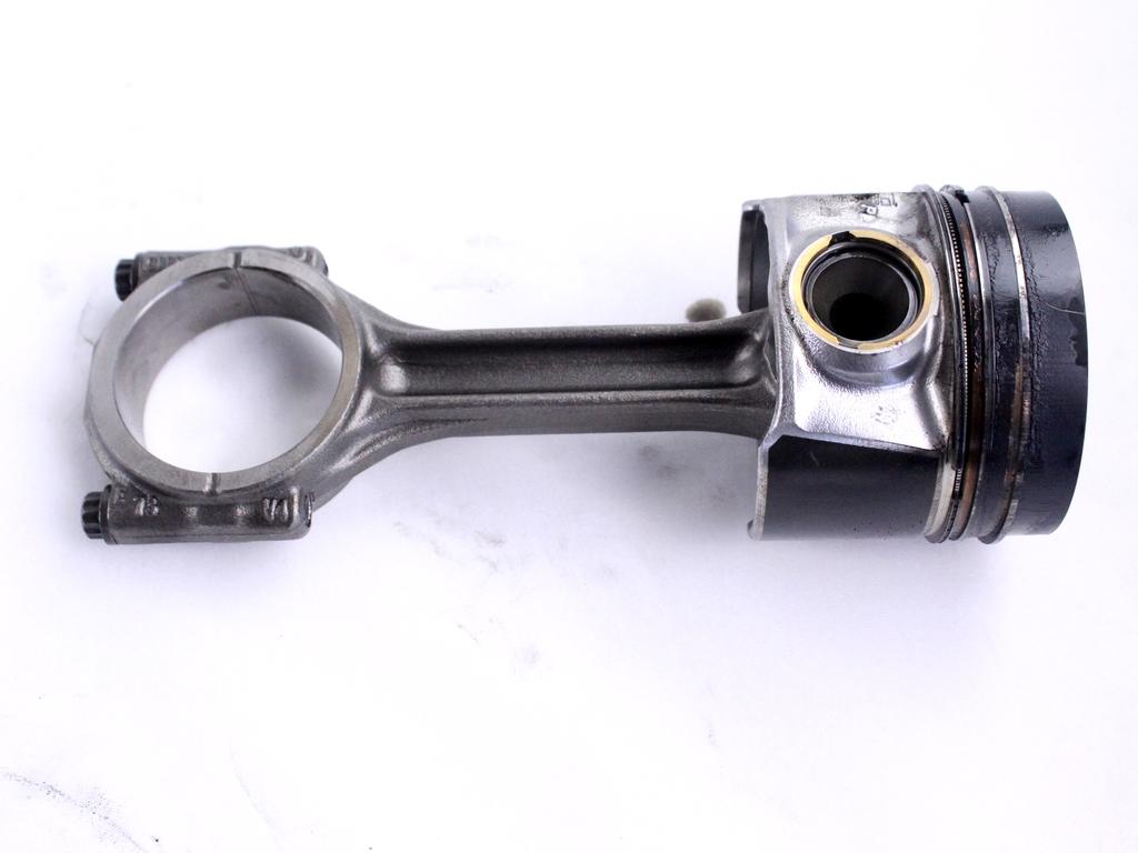 BAT ROCICNE GREDI/ OEM N. 04L107065A001 ORIGINAL REZERVNI DEL SEAT LEON 5F1 MK3 (2012- 2020)DIESEL LETNIK 2018