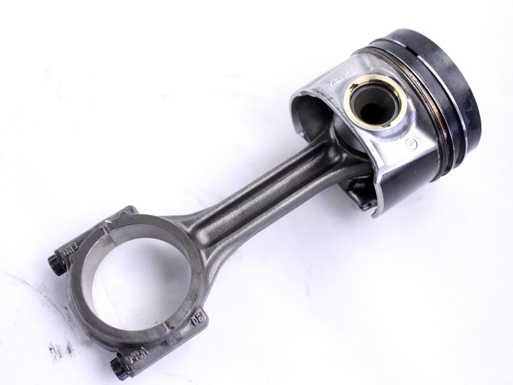 BAT ROCICNE GREDI/ OEM N. 04L107065A001 ORIGINAL REZERVNI DEL SEAT LEON 5F1 MK3 (2012- 2020)DIESEL LETNIK 2018