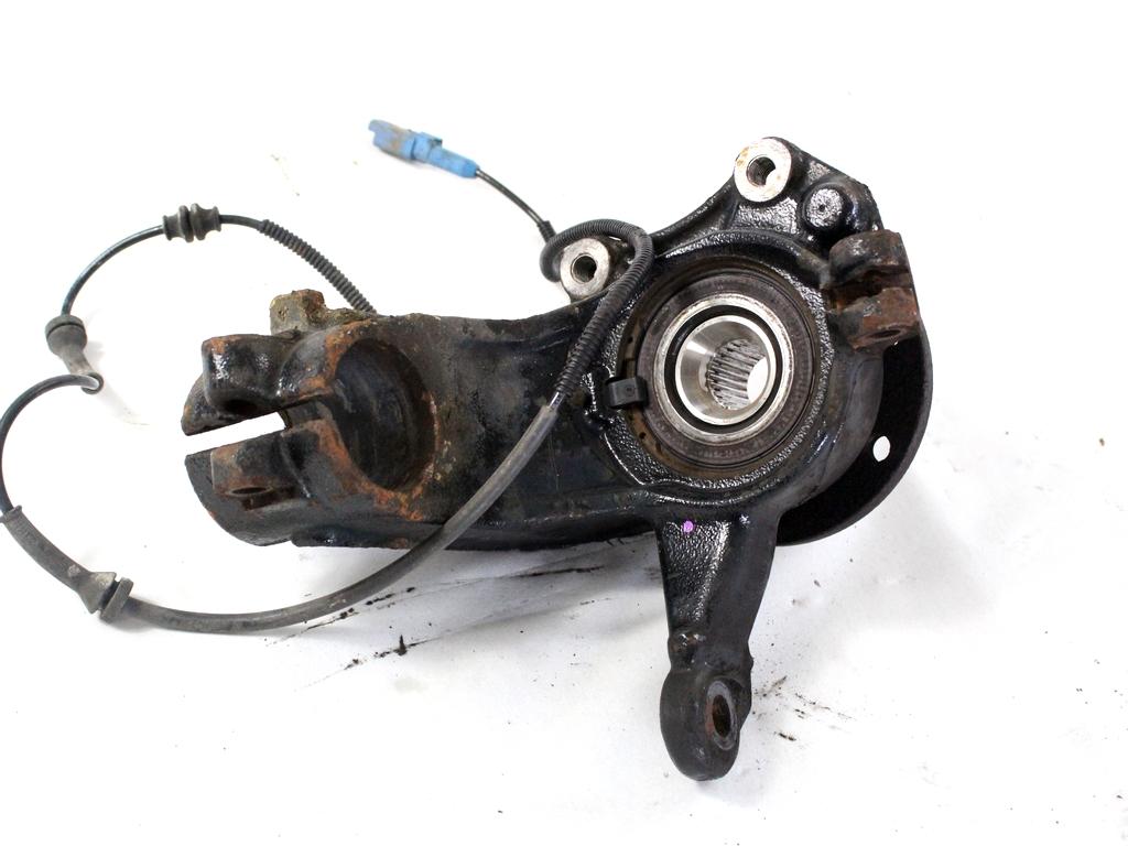 LEVI VRTLJIVI LEZAJ / PESTO KOLESA Z LEZAJEM SPREDAJ OEM N. 364690 ORIGINAL REZERVNI DEL PEUGEOT 207 / 207 CC R WA WC WD WK (05/2009 - 2015) DIESEL LETNIK 2011