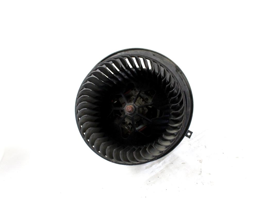 VENTILATOR  KABINE  OEM N. 64116933663 ORIGINAL REZERVNI DEL BMW SERIE 3 BER/SW/COUPE/CABRIO E90/E91/E92/E93 LCI R (2009 - 2012) DIESEL LETNIK 2010