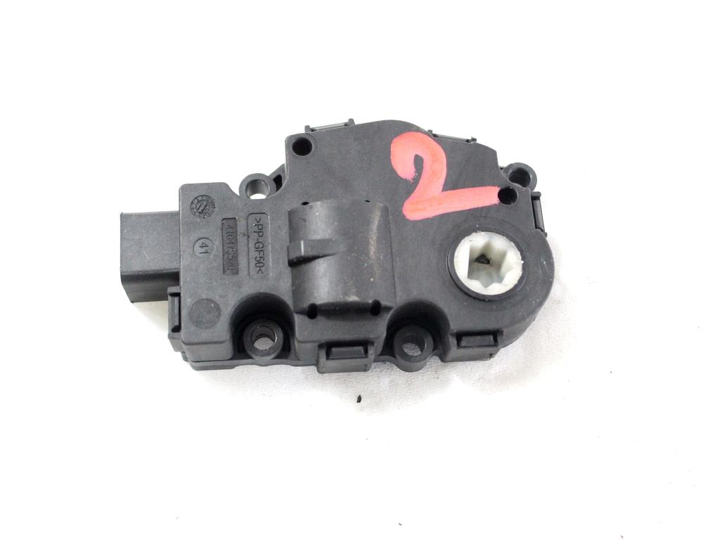 MOTORCEK OGREVANJA OEM N. CZ113930-0711 ORIGINAL REZERVNI DEL BMW SERIE 3 BER/SW/COUPE/CABRIO E90/E91/E92/E93 LCI R (2009 - 2012) DIESEL LETNIK 2010