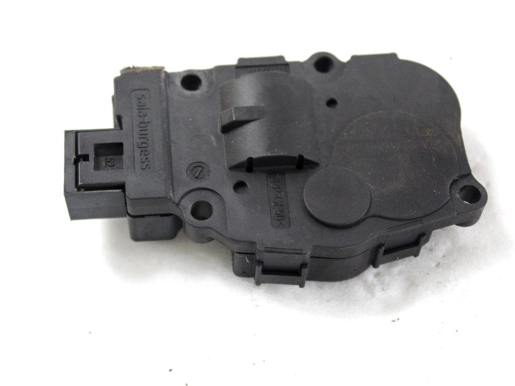 MOTORCEK OGREVANJA OEM N. CZ113930-0711 ORIGINAL REZERVNI DEL BMW SERIE 3 BER/SW/COUPE/CABRIO E90/E91/E92/E93 LCI R (2009 - 2012) DIESEL LETNIK 2010