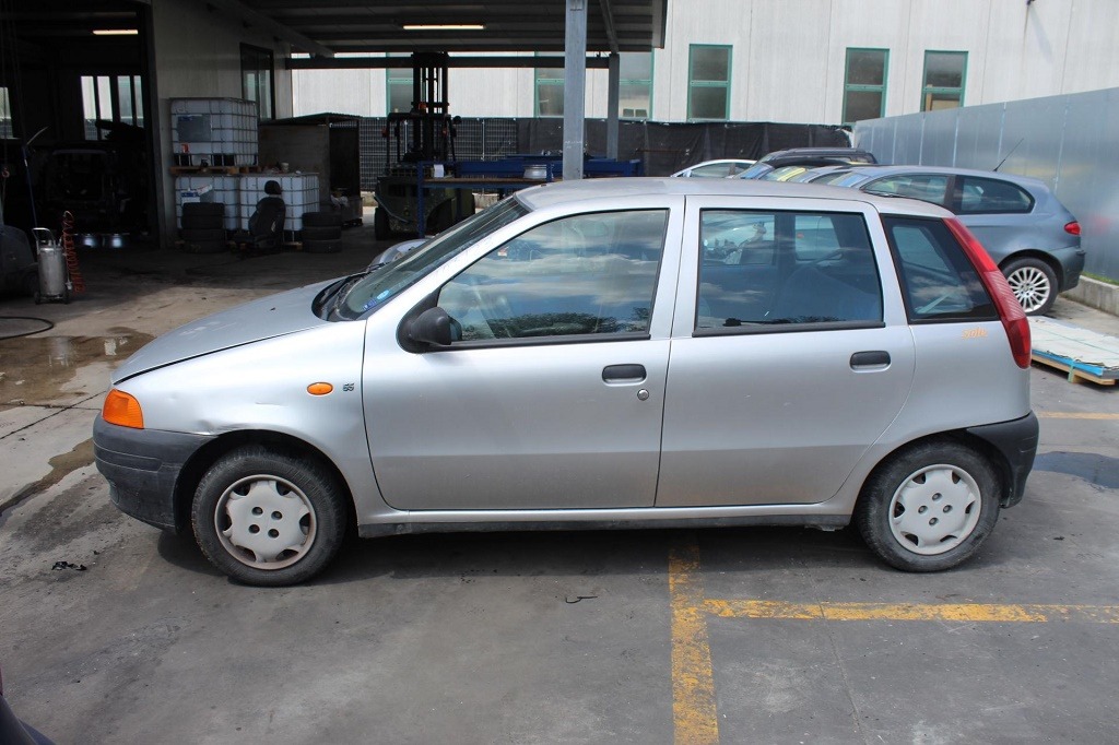 FIAT PUNTO 1.1 B 40KW 5M 5P (1999) RICAMBI IN MAGAZZINO