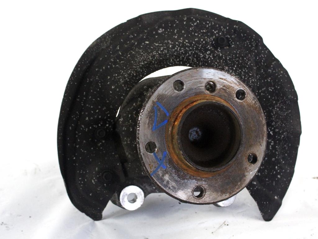 VRTLJIVI LEZAJ DESNO / PESTO KOLESA Z LEZAJEM SPREDAJ OEM N. 31216764444 ORIGINAL REZERVNI DEL BMW SERIE 3 BER/SW/COUPE/CABRIO E90/E91/E92/E93 LCI R (2009 - 2012) DIESEL LETNIK 2010