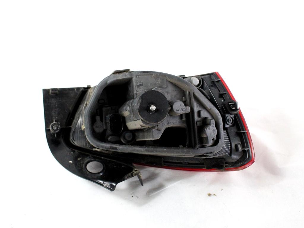 ZADNJI DESNI ZAROMETI OEM N. 6J4945096K ORIGINAL REZERVNI DEL SEAT IBIZA 6J5 6P1 MK4 R BER/SW (2012 -2017) BENZINA LETNIK 2015