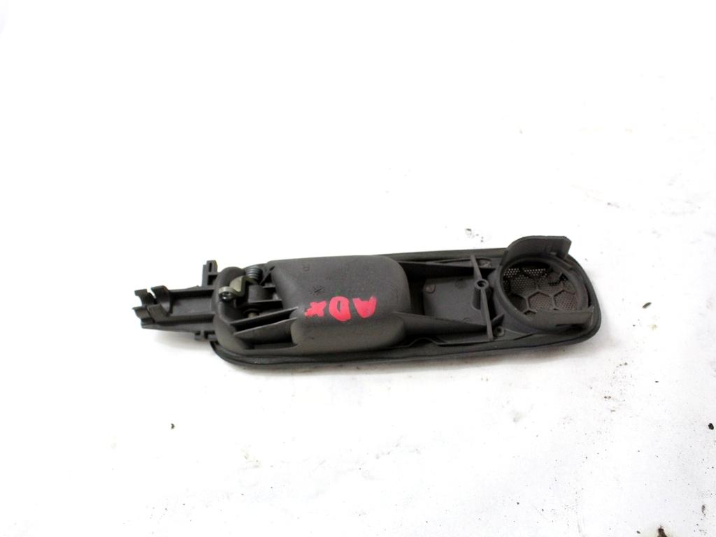 NOTRANJA KLJUKA  OEM N. 8L0837020 ORIGINAL REZERVNI DEL AUDI A3 MK1R 8L 8L1 3P/5P (2000 - 2003) DIESEL LETNIK 2001