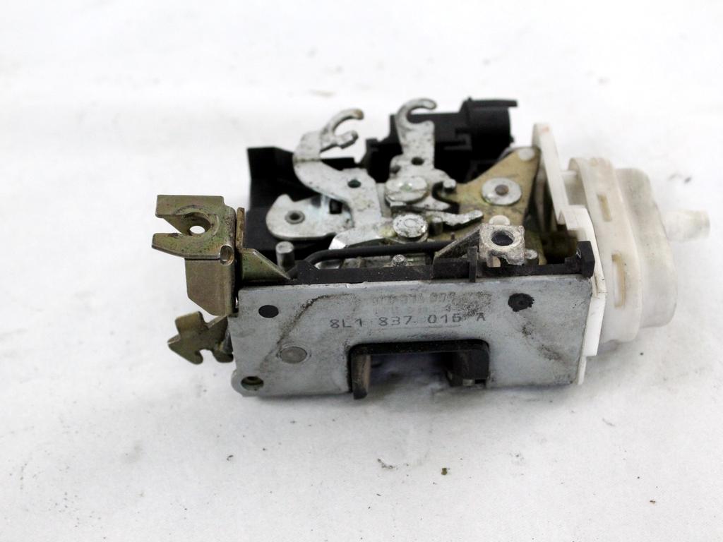 CENTRALNI ZAKLEP SPREDNJIH VRAT  OEM N. 8L1837016A ORIGINAL REZERVNI DEL AUDI A3 MK1R 8L 8L1 3P/5P (2000 - 2003) DIESEL LETNIK 2001