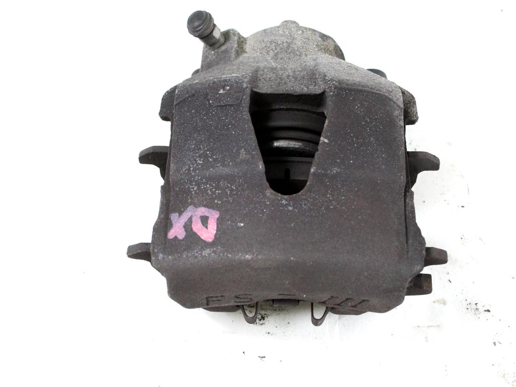 SPREDNJE DESNE ZAVORNE CELJUSTI  OEM N. 1K0615124D ORIGINAL REZERVNI DEL AUDI A3 MK1R 8L 8L1 3P/5P (2000 - 2003) DIESEL LETNIK 2001