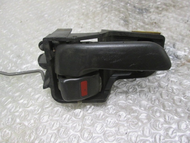 NOTRANJA KLJUKA  OEM N. 6920520110C0 ORIGINAL REZERVNI DEL TOYOTA CARINA E T19 (1993 - 1998)BENZINA LETNIK 1996