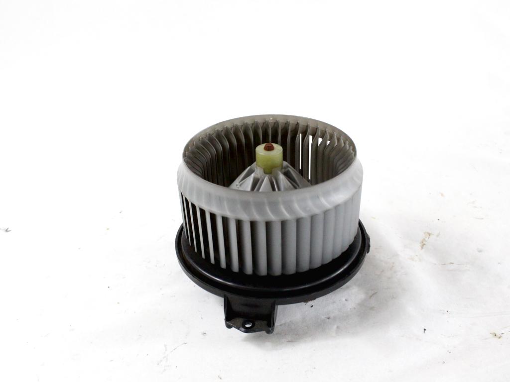 VENTILATOR  KABINE  OEM N. 71743150 ORIGINAL REZERVNI DEL FIAT SEDICI FY (2006 - 4/2009) DIESEL LETNIK 2009