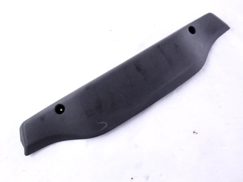 TRETJA ZAVORNA LUC OEM N. 735269368 ORIGINAL REZERVNI DEL FIAT PUNTO 188 MK2 R (2003 - 2011) BENZINA LETNIK 2010