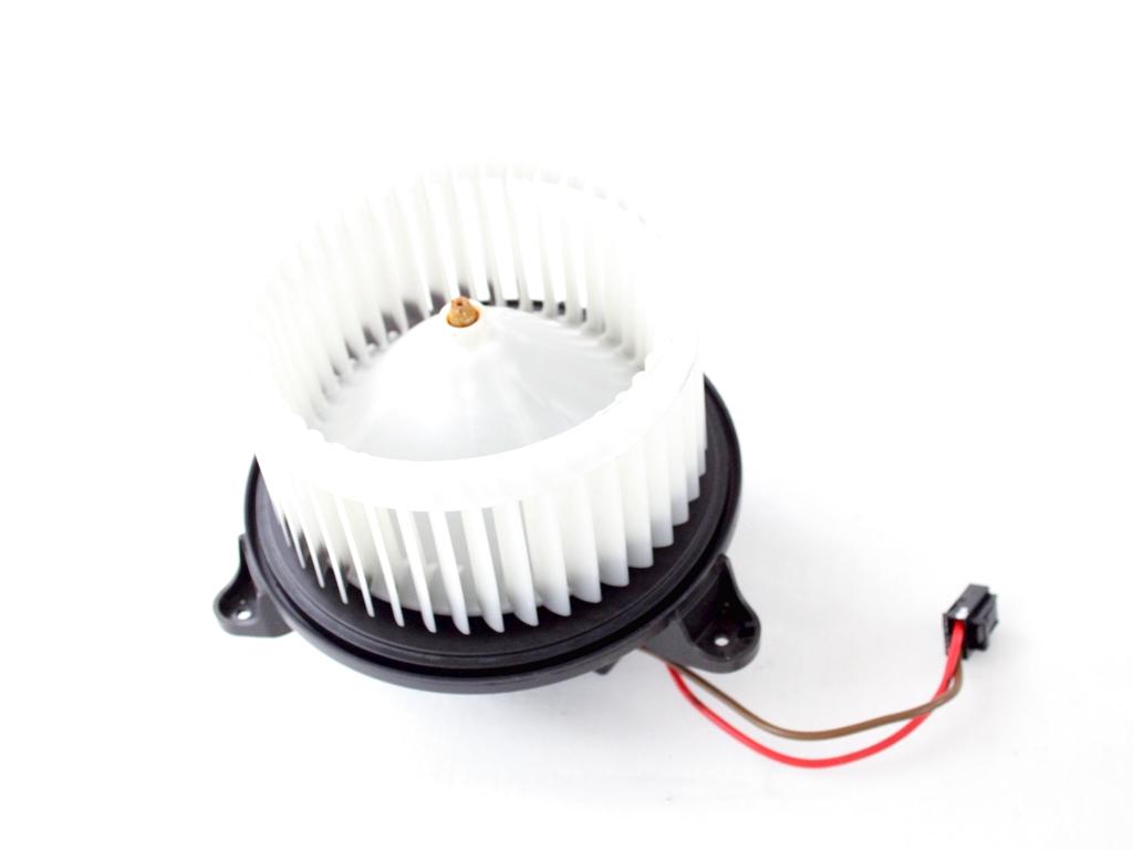 VENTILATOR  KABINE  OEM N. 31497510 ORIGINAL REZERVNI DEL VOLVO XC40 536 R (DAL 2022)BENZINA LETNIK 2022