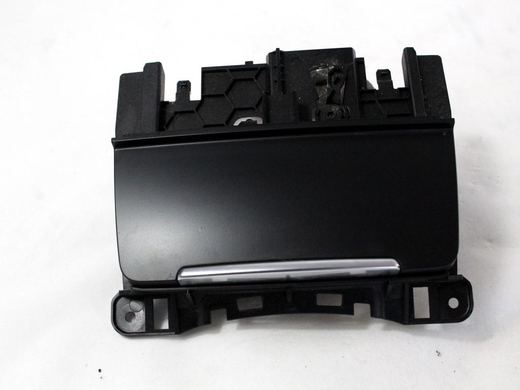 PEPELNIK / DRZALA ZA PIJACO OEM N. 8K0857951 ORIGINAL REZERVNI DEL AUDI A5 8T COUPE/5P (2007 - 2011) DIESEL LETNIK 2011