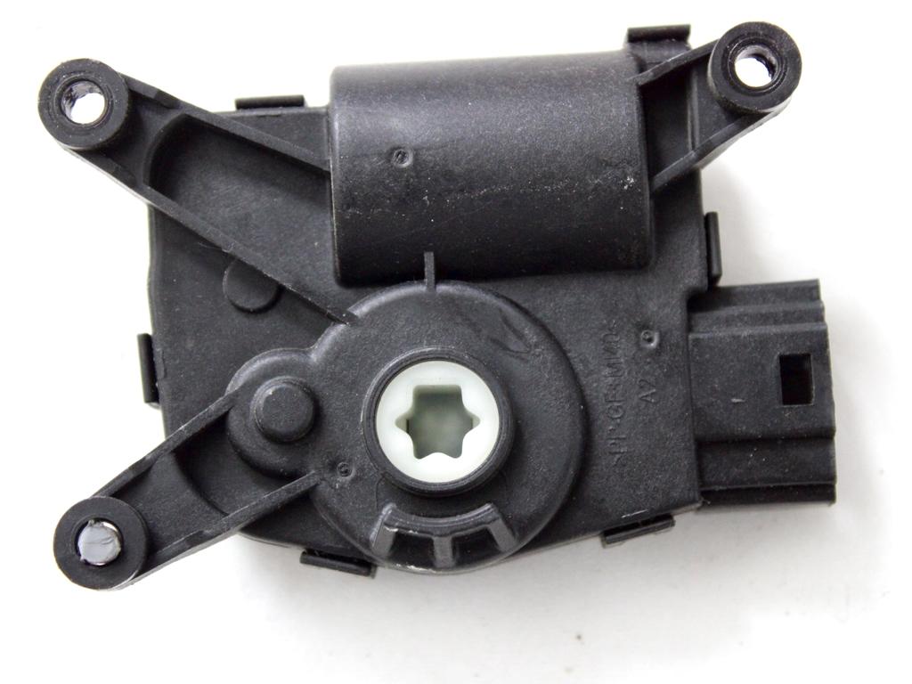 MOTORCEK OGREVANJA OEM N. 32226715 ORIGINAL REZERVNI DEL VOLVO XC40 536 R (DAL 2022)BENZINA LETNIK 2022