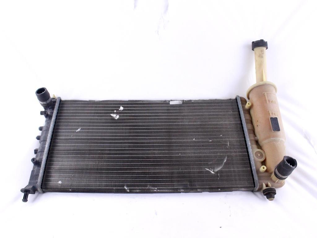 RADIATOR VODE OEM N. 51724188 ORIGINAL REZERVNI DEL FIAT PUNTO 188 MK2 R (2003 - 2011) BENZINA LETNIK 2010