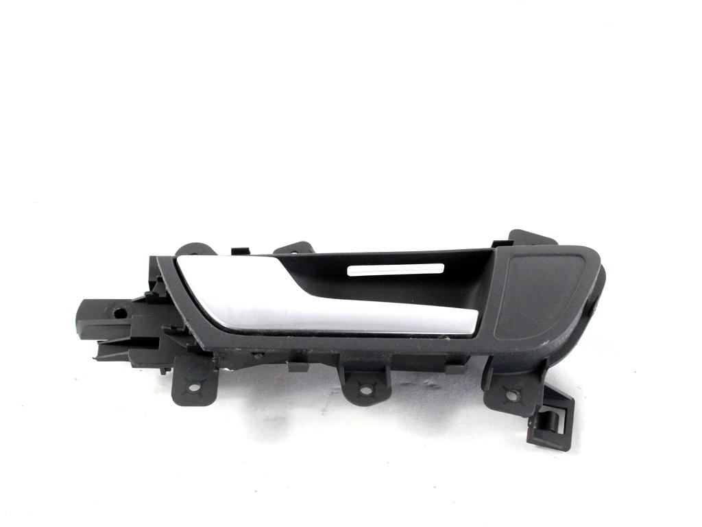 NOTRANJA KLJUKA  OEM N. 8K0839019E ORIGINAL REZERVNI DEL AUDI A5 8T COUPE/5P (2007 - 2011) DIESEL LETNIK 2011