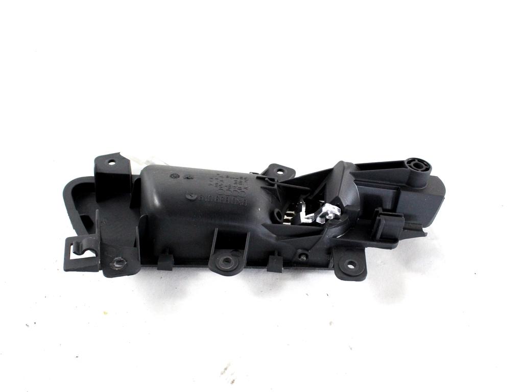 NOTRANJA KLJUKA  OEM N. 8K0839019E ORIGINAL REZERVNI DEL AUDI A5 8T COUPE/5P (2007 - 2011) DIESEL LETNIK 2011