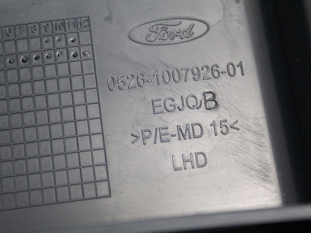 PLASTIKA MED SEDEZI BREZ NASLONJALA ROK OEM N. 1546982 ORIGINAL REZERVNI DEL FORD FIESTA CB1 CNN MK6 (09/2008 - 11/2012) DIESEL LETNIK 2009