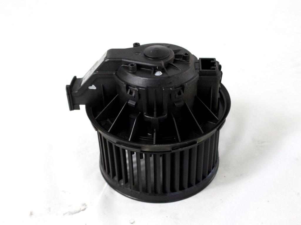 VENTILATOR  KABINE  OEM N. 8E2H-18456-AA ORIGINAL REZERVNI DEL FORD FIESTA CB1 CNN MK6 (09/2008 - 11/2012) DIESEL LETNIK 2009