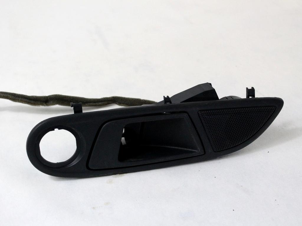 NOTRANJA KLJUKA  OEM N. 8A61-A22601-AEW ORIGINAL REZERVNI DEL FORD FIESTA CB1 CNN MK6 (09/2008 - 11/2012) DIESEL LETNIK 2009