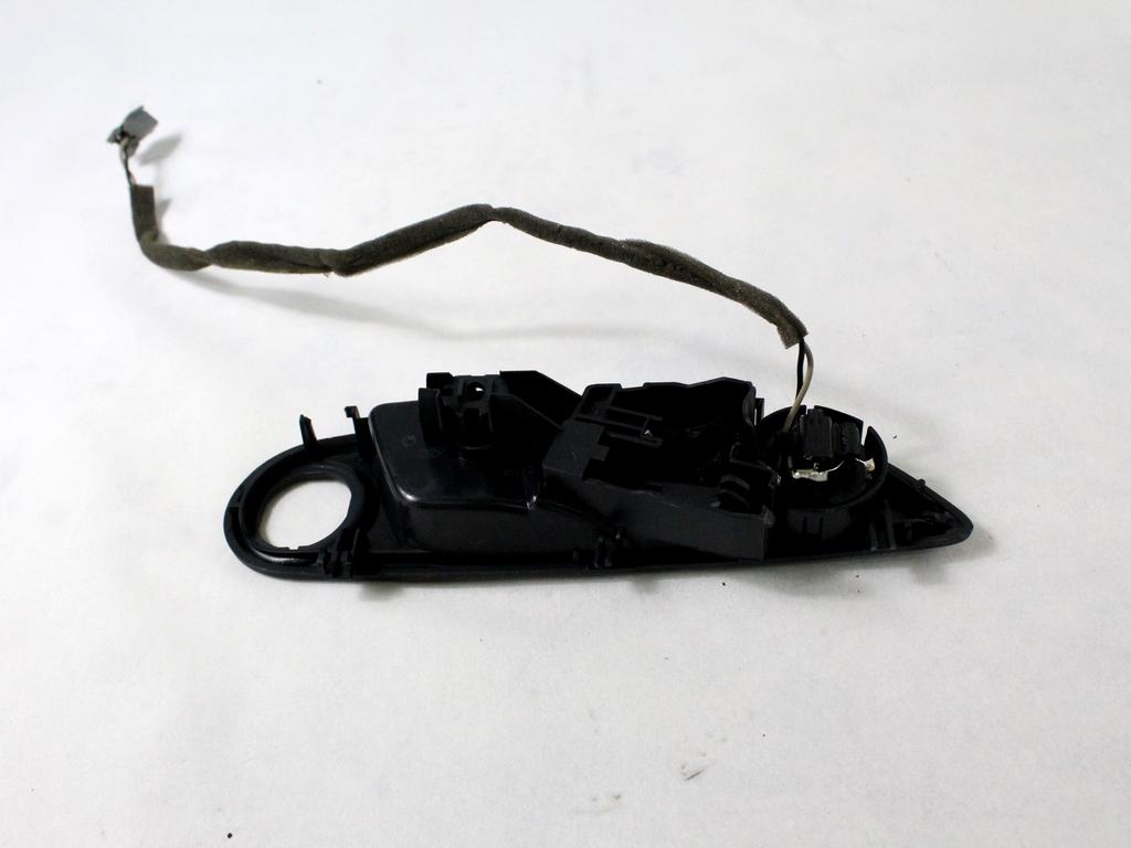 NOTRANJA KLJUKA  OEM N. 8A61-A22601-AEW ORIGINAL REZERVNI DEL FORD FIESTA CB1 CNN MK6 (09/2008 - 11/2012) DIESEL LETNIK 2009