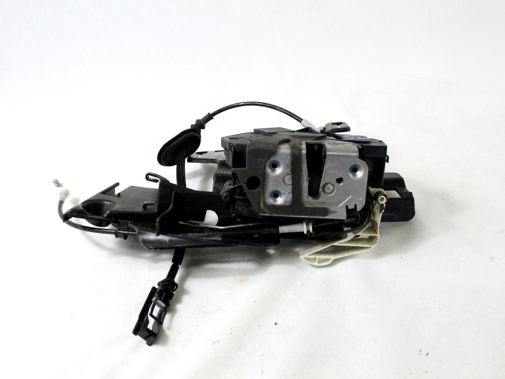 CENTRALNO ZAKLEPANJE PREDNIH LEVIH VRAT OEM N. 8A6A-A21813-AD ORIGINAL REZERVNI DEL FORD FIESTA CB1 CNN MK6 (09/2008 - 11/2012) DIESEL LETNIK 2009