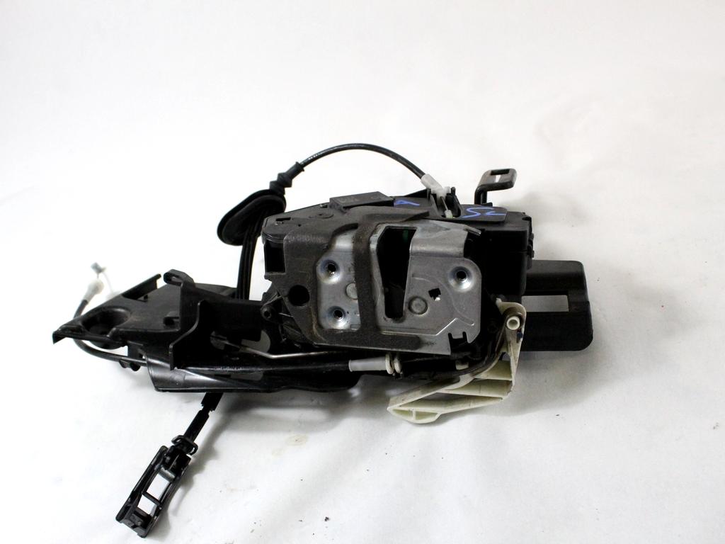 CENTRALNO ZAKLEPANJE PREDNIH LEVIH VRAT OEM N. 8A6A-A21813-AD ORIGINAL REZERVNI DEL FORD FIESTA CB1 CNN MK6 (09/2008 - 11/2012) DIESEL LETNIK 2009