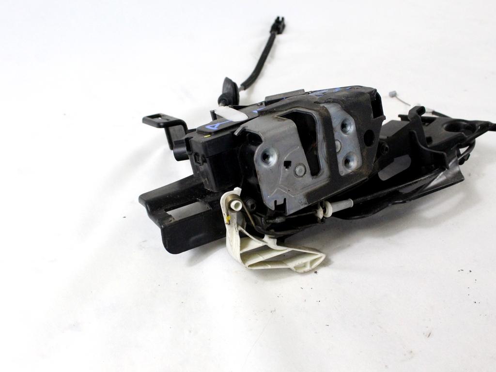 CENTRALNI ZAKLEP SPREDNJIH VRAT  OEM N. 8A6A-A21812-BD ORIGINAL REZERVNI DEL FORD FIESTA CB1 CNN MK6 (09/2008 - 11/2012) DIESEL LETNIK 2009