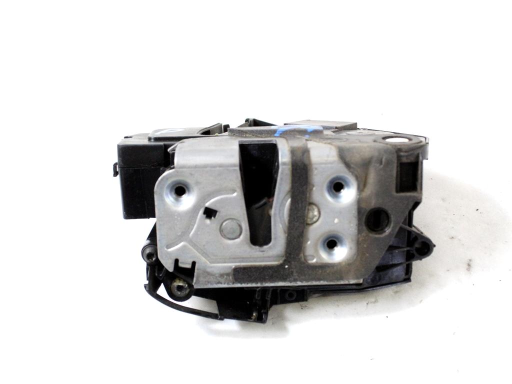 CENTRALNO ZAKLEPANJE ZADNJIH DESNIH VRAT OEM N. 8A6A-A26412-AD ORIGINAL REZERVNI DEL FORD FIESTA CB1 CNN MK6 (09/2008 - 11/2012) DIESEL LETNIK 2009