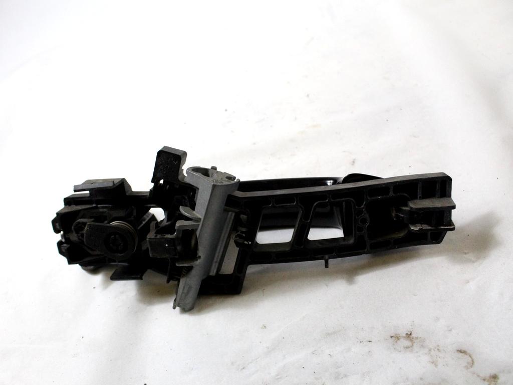 ZUNANJA KLJUKA SPREDNJA LEVA VRATA OEM N. 1596773 ORIGINAL REZERVNI DEL FORD FIESTA CB1 CNN MK6 (09/2008 - 11/2012) DIESEL LETNIK 2009